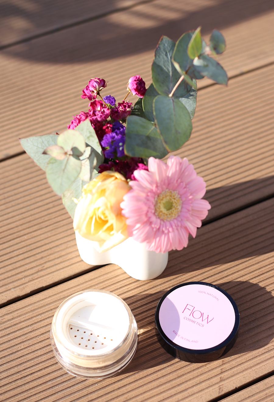 Flow Cosmetics mineraalimeikkipohja